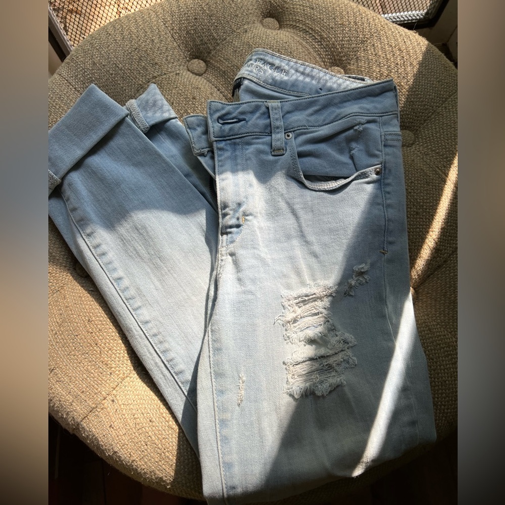 American Eagle light wash distressed jeans